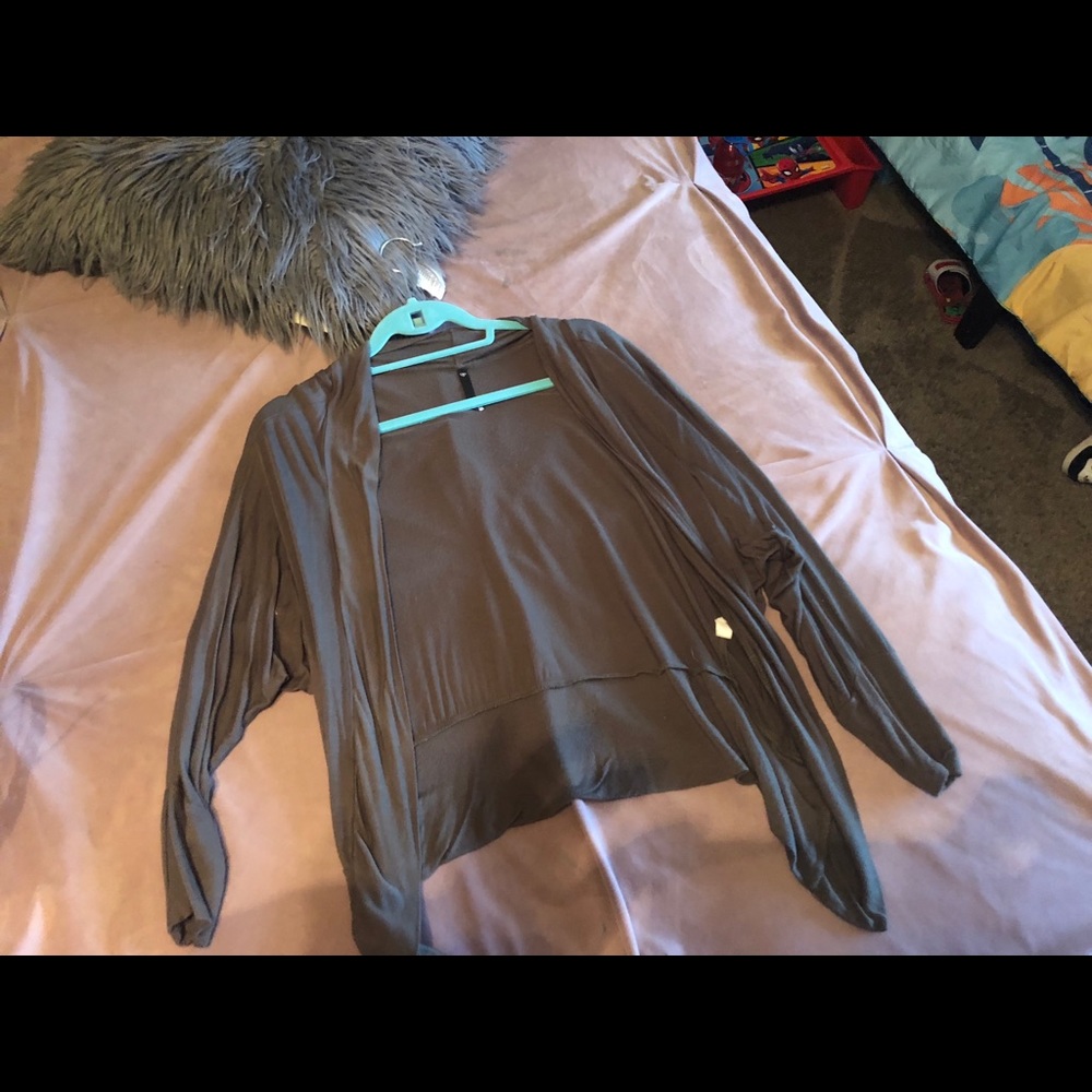 Cardigain - Picture 2 of 2